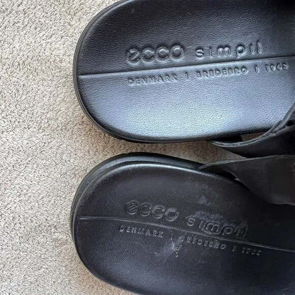 Ecco Simpil Black Leather Strappy Flat Comfort Sandal Women’s EU 38 US 7 - 7.5