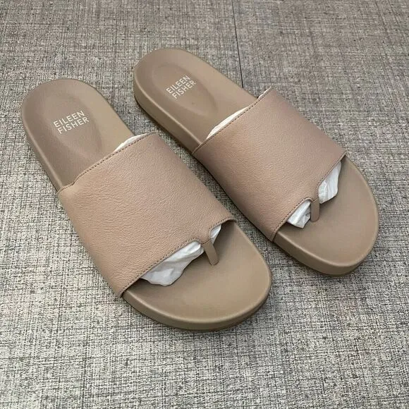 EILEEN FISHER Motion Sandal Size 7 Khaki Brown NEW Casual Comfort Modern Thong