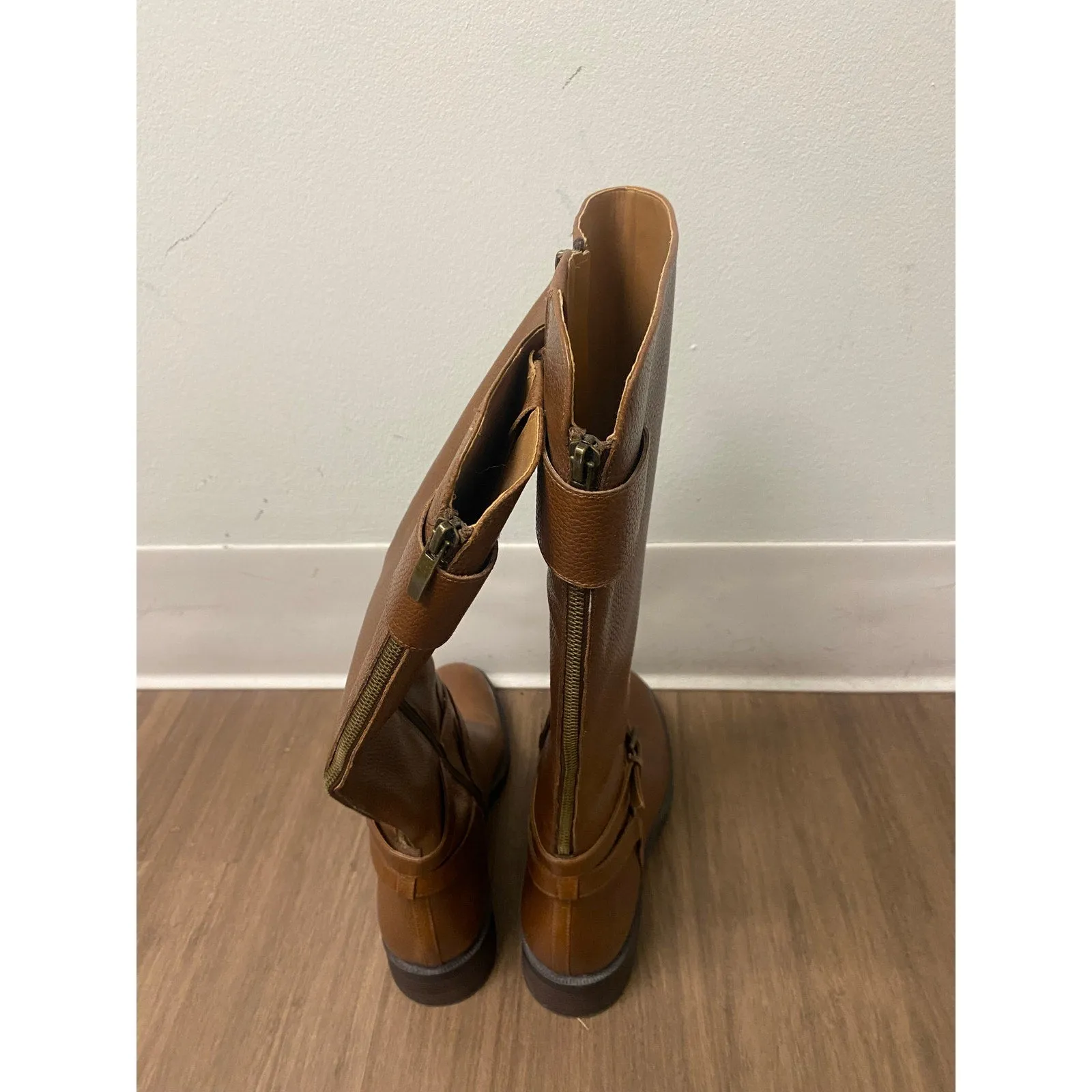 Enzo Leather Brown Knee Boots. Sz 9.5