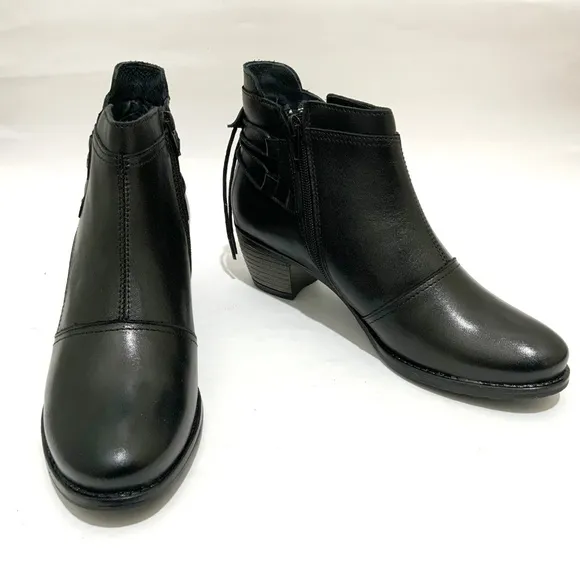 ERIC MICHEAL Casey black leather booties block heel almond toe ankle boots 39