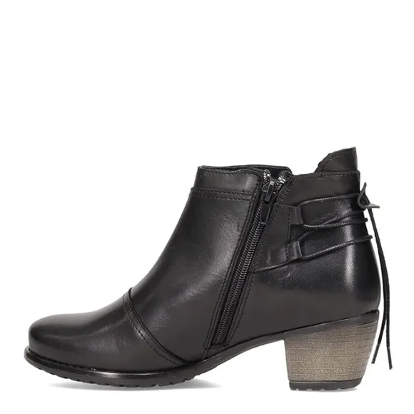 ERIC MICHEAL Casey black leather booties block heel almond toe ankle boots 39