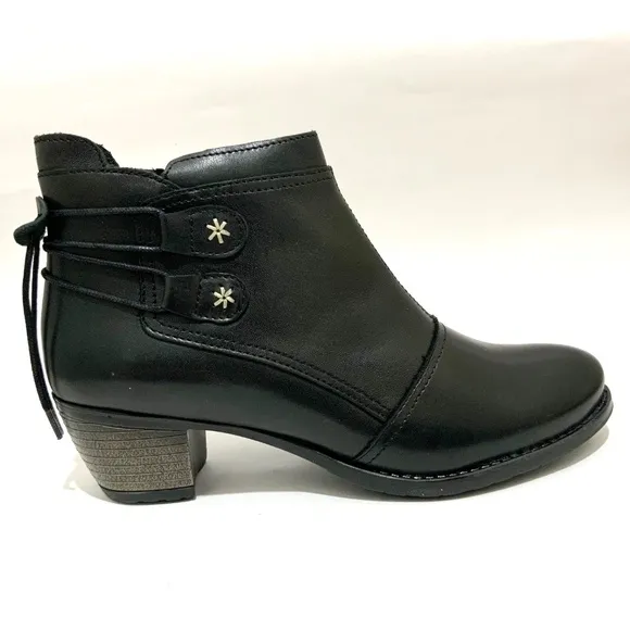 ERIC MICHEAL Casey black leather booties block heel almond toe ankle boots 39
