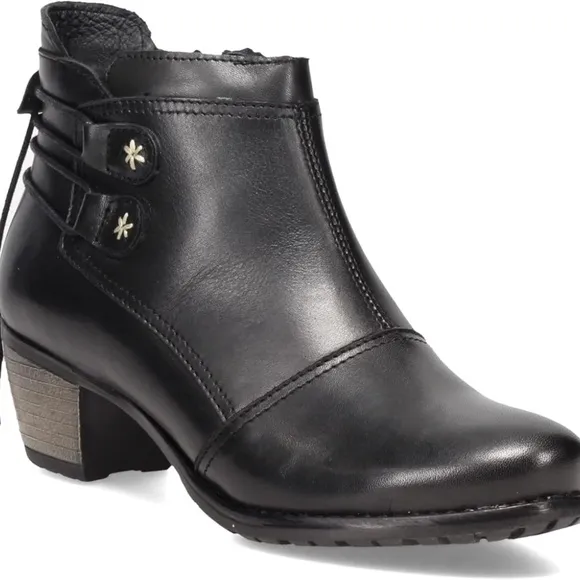 ERIC MICHEAL Casey black leather booties block heel almond toe ankle boots 39