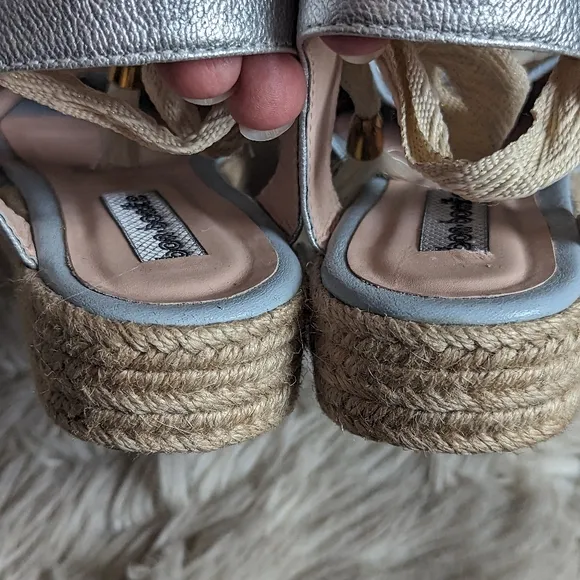 EUC Bon Bonite Embroidered Sequin Espadrilles Rare