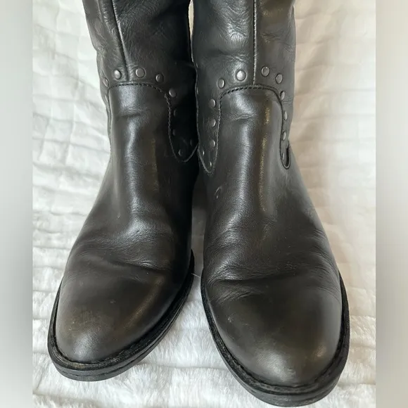 EUC BORN Kamryn Women's 8.5 Black buttery Leather Studded Knee High Riding Boots