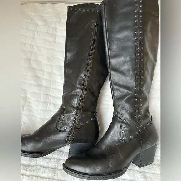 EUC BORN Kamryn Women's 8.5 Black buttery Leather Studded Knee High Riding Boots