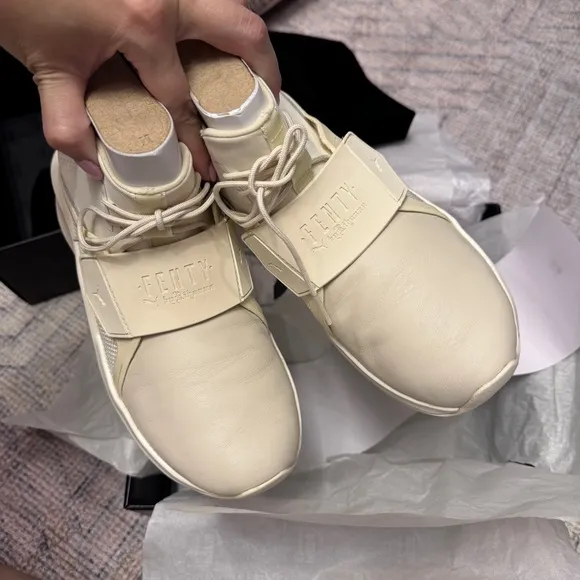 EUC FENTY x PUMA by RIHANNA Trainer Sneaker Whisper White 8 Narrow Cream Hi Top