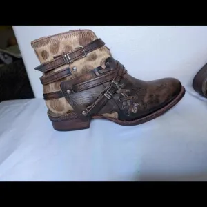 EUC Freebird by Steven Women's Size 9 Distressed Leather &amp; Hairon Ankle Boots