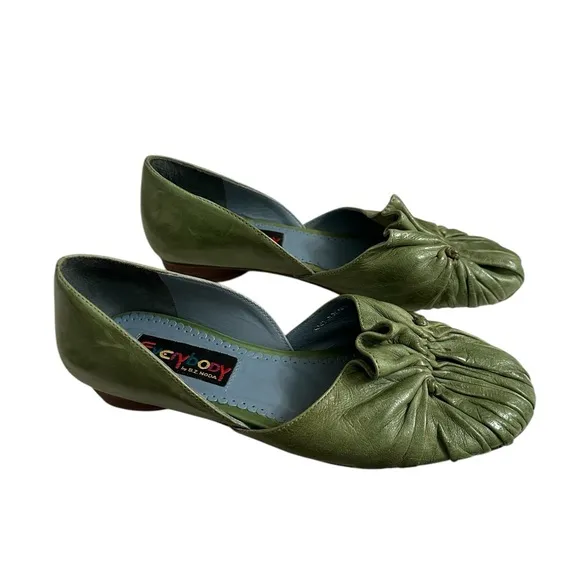 Everybody by BZ Moda Green Leather Slip on Flats With Ruffle detail size 37/6.5