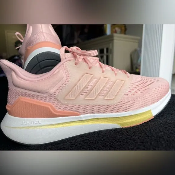 💘FINAL PRICE💘 Adidas EQ21 Run Sneakers Sz 10- Practically Brand New!!