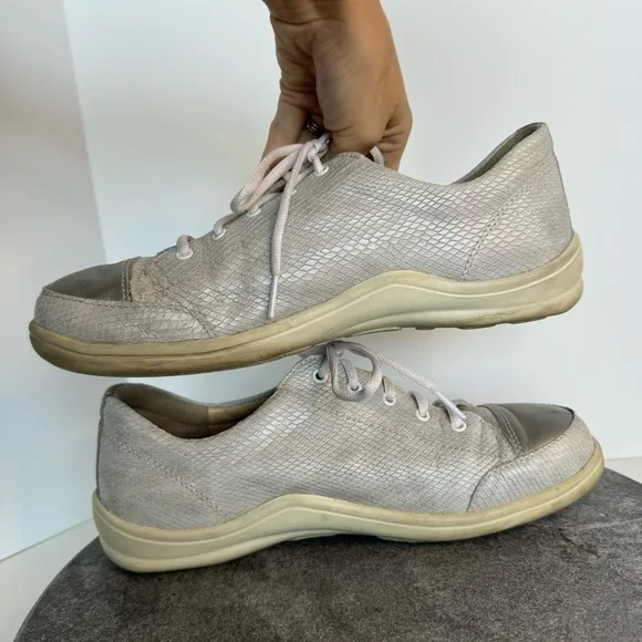 Finn Comfort Grey Metallic Leather Low Top Sneakers 42