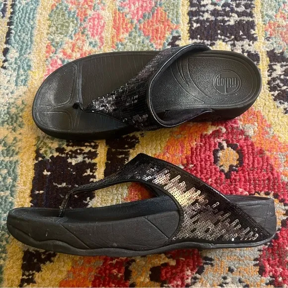 FitFlop Electra Women Black Sequin Shiny Thong Wobbleboard Sandals 10
