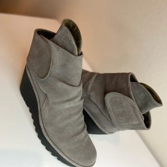 FLY London~Buttery Soft Suede Leather Ruched Ankle Wedge Boots~Size 8-8.5 EU39
