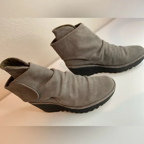 FLY London~Buttery Soft Suede Leather Ruched Ankle Wedge Boots~Size 8-8.5 EU39