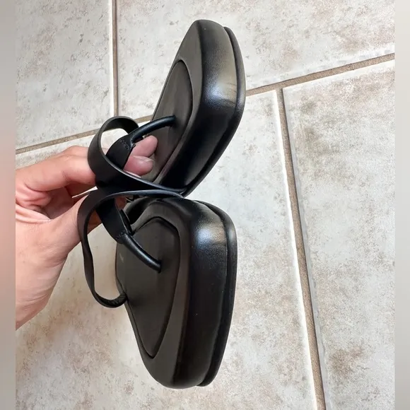 Frame Le Montauk Cross Leather Sandal European Summer Black Size 39.5