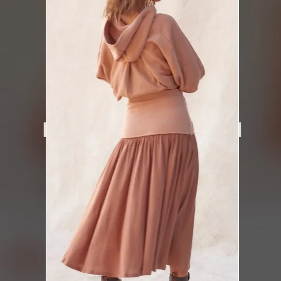 Free-Est Onyx Skirt.Color Latte