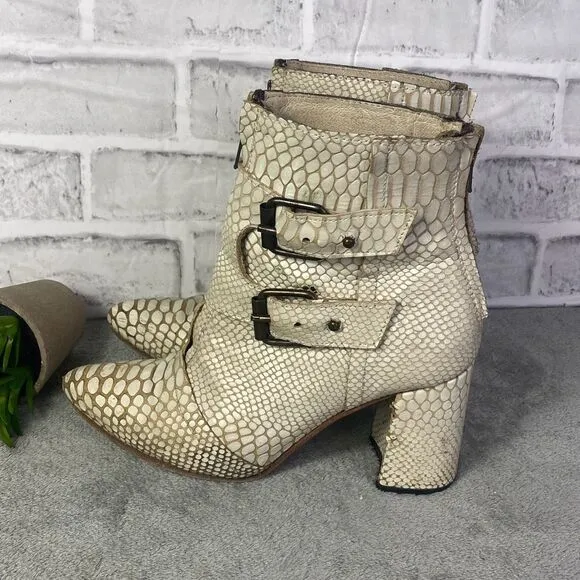 Freebird by Steven Joey White Snake Print Leather Boots Size 8