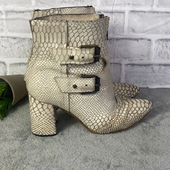 Freebird by Steven Joey White Snake Print Leather Boots Size 8
