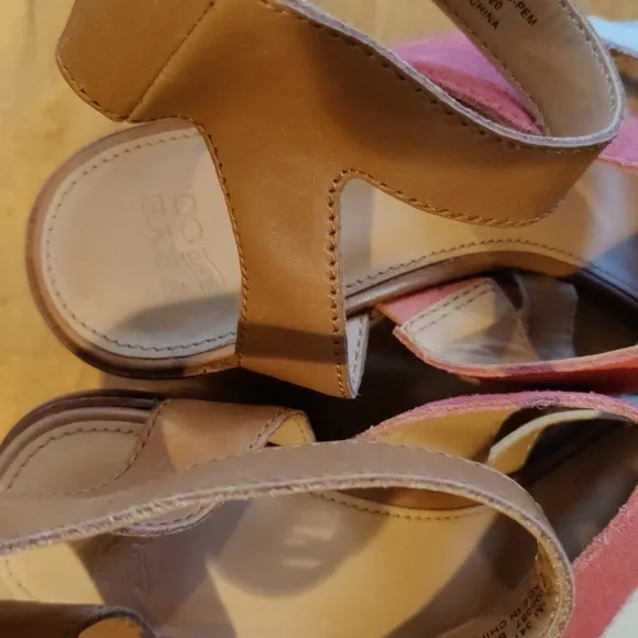 Frye and Co. Leiah  mixed color strap sandals size 7.5