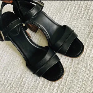 Frye black leather ankle leather sandals