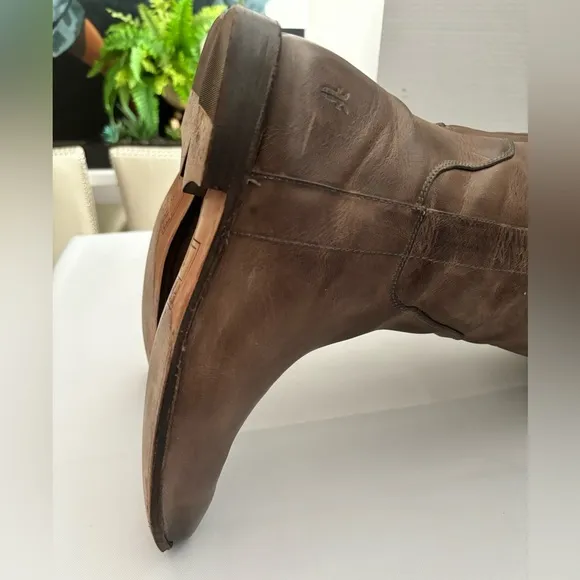 FRYE TALL PAIGE ANTIQUED ITALIAN LEATHER BROWN RIDING BOOTS 16” SHAFT  SZ 9.5