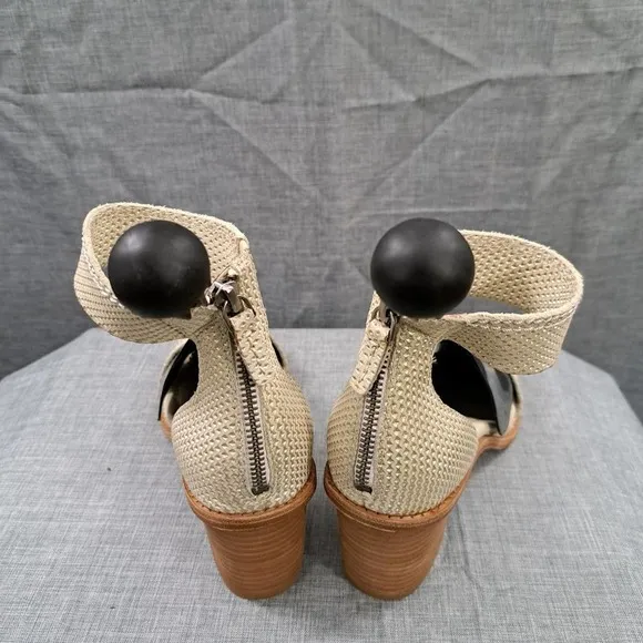 Frye Womans Brielle Back Zip Ankle Strap Heels Sandals Size 8.5M