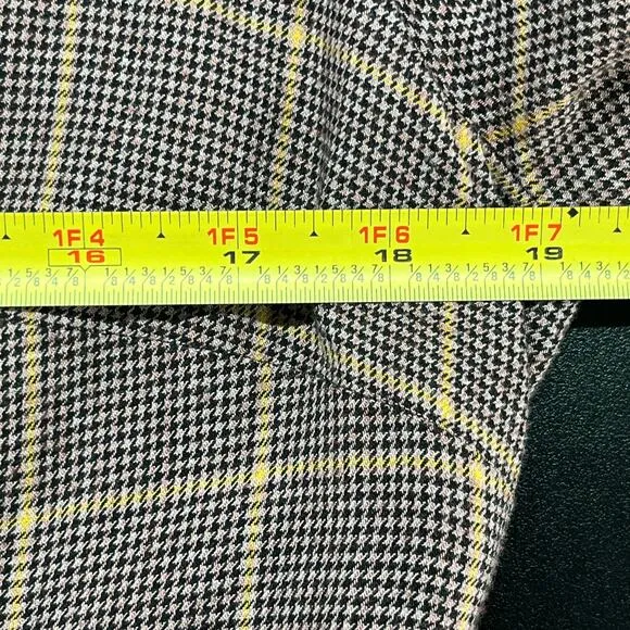 Gal Meets Glam Women's Emerson Plaid V-Neck Button Belted Short Sleeve Dress 14
