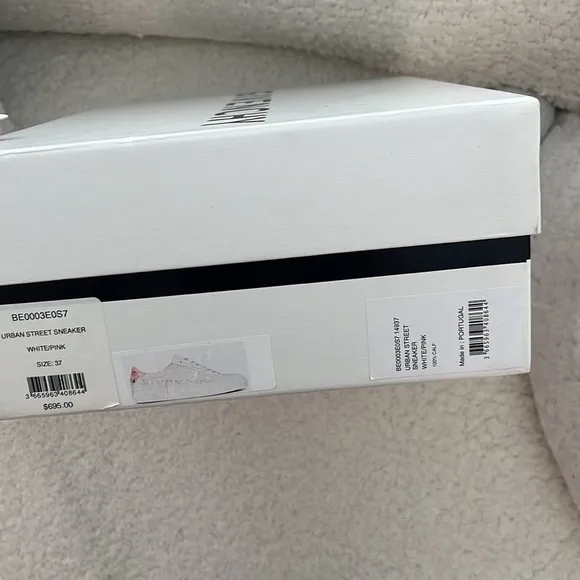 GIVENCHY  Calfskin Perforated Womens Urban Street Sneakers Size 37/7 White Pink