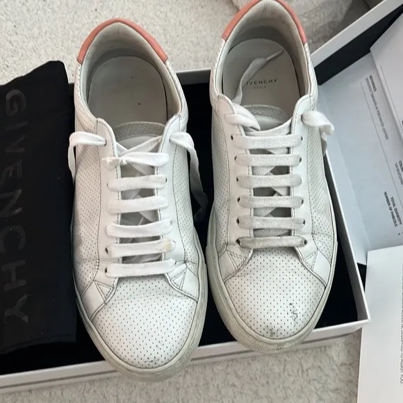GIVENCHY  Calfskin Perforated Womens Urban Street Sneakers Size 37/7 White Pink