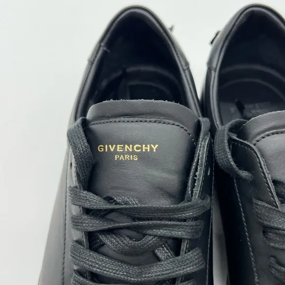 Givenchy Urban Street Low Men Sz 40 US 7.5 Black Leather Fashion Lace Up Sneaker