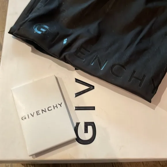 Givenchy urban street sneakers