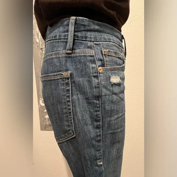 Good American- Good Waist- Distressed Jeans- Size 6/28