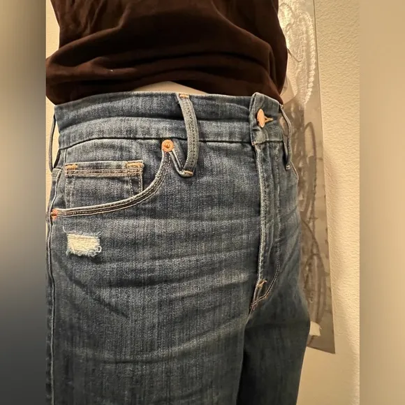 Good American- Good Waist- Distressed Jeans- Size 6/28