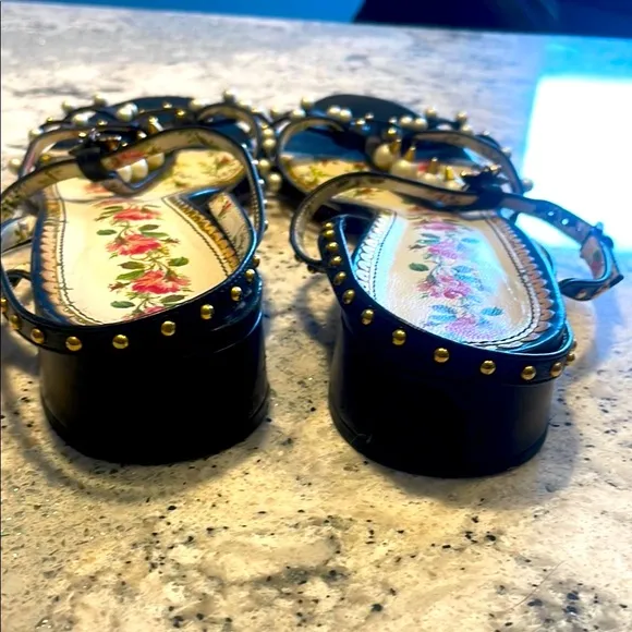 Gucci Pearl and stud Embellished Women's T strap sandals