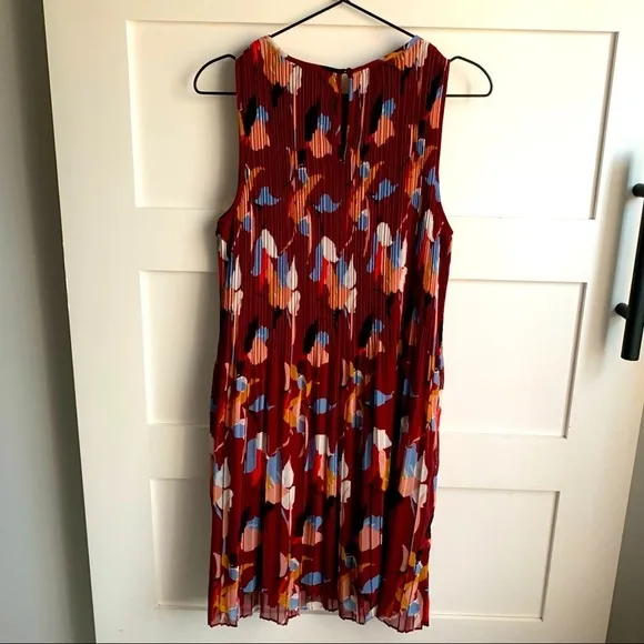 HALOGEN | NWT Burgundy Spots Pleated Sleeveless Shift Dress sz Small Petite