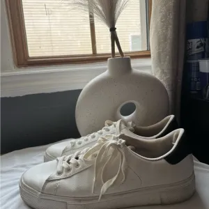 H&amp;M White Sneakers with Black Accent