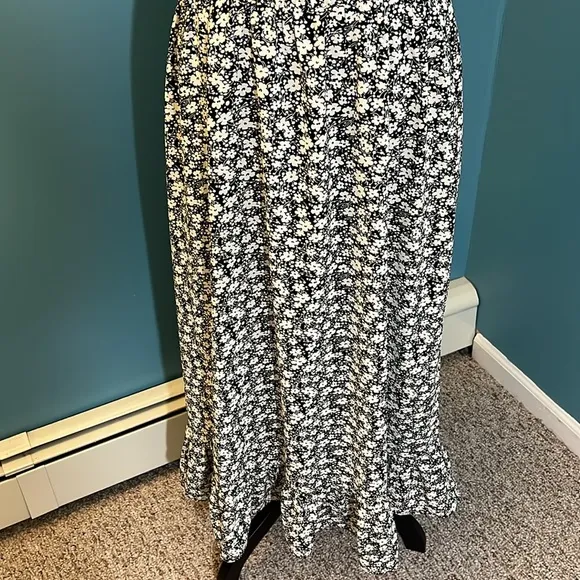 Heartloom Black and White Floral Grant Midi Dress Size Large