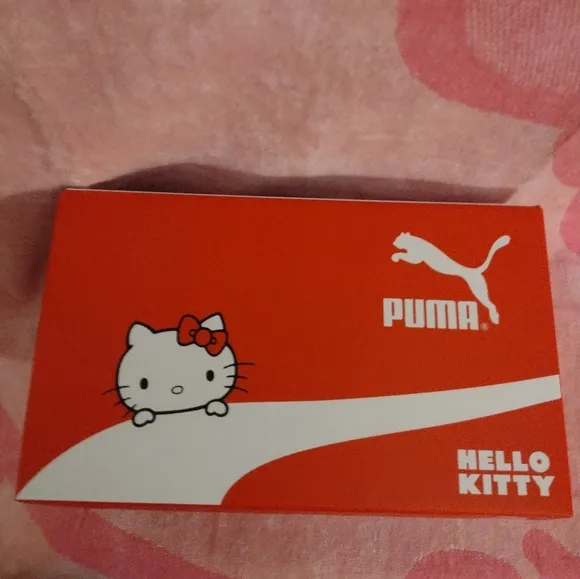 Hello Kitty X Puma Women's Easy Rider Goth Sneakers - Size 8