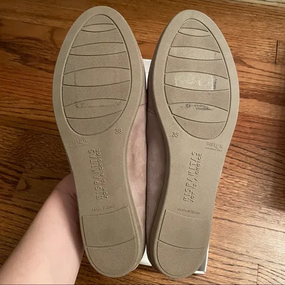 Hispanitas Candy tan suede loafers with cushioned footbed. Size 38.