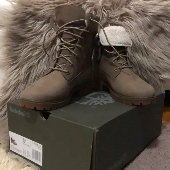🎉HP🎉New In Box-Timberland”Jayne”Fleece/Fold/Down Nubuck Boots-Brown-7.5 Wmns
