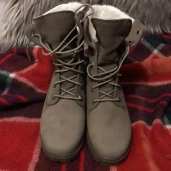 🎉HP🎉New In Box-Timberland”Jayne”Fleece/Fold/Down Nubuck Boots-Brown-7.5 Wmns