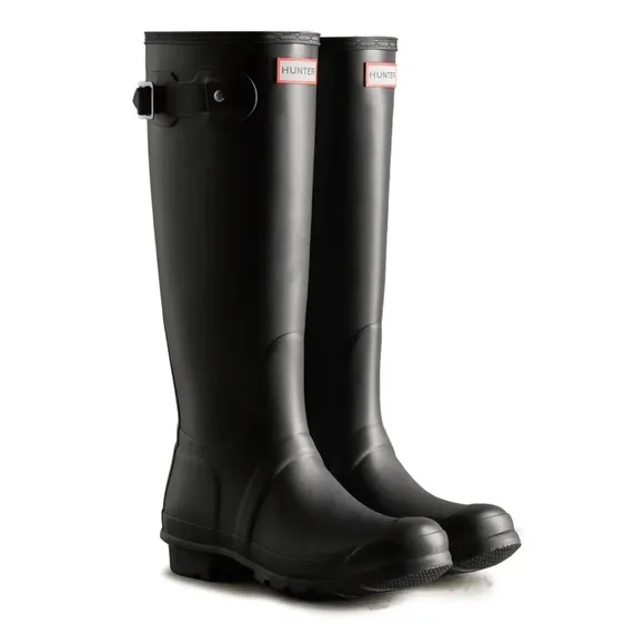 Hunter • Black Wellington Rain Boots