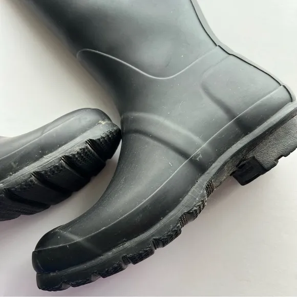 Hunter • Black Wellington Rain Boots