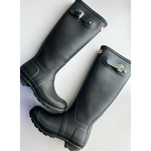 Hunter • Black Wellington Rain Boots