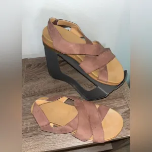 Hush Puppies Leather Suedes Pink Lilly Criss Cross Bounce Slip-on Sandal Sz 9