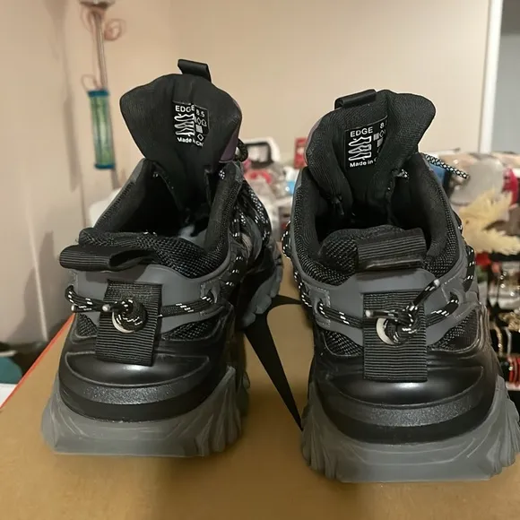 Javi Dominance Triple Black Iridescent Men’s Size  8.5