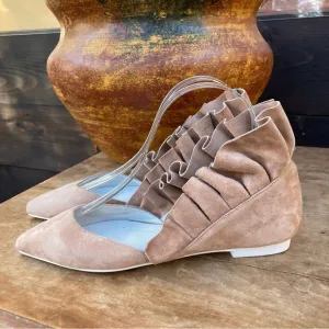 Jeffrey Campbell shoes size 6 flats Coronado Ruffle neutral suede unique boho