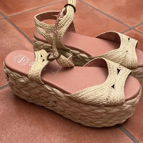 Jeffrey Campbell Straw Espadrilles Sz 39
