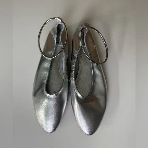 Jeffrey Campbell Tippy Ballet Flats Silver 8.5