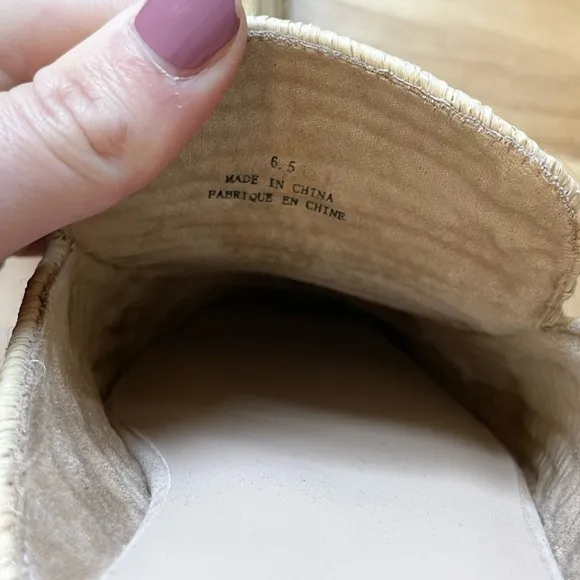 Jeffrey Campbell Woven Mules Boho Loafers Size 6.5 Cream Neutral Gold Detail